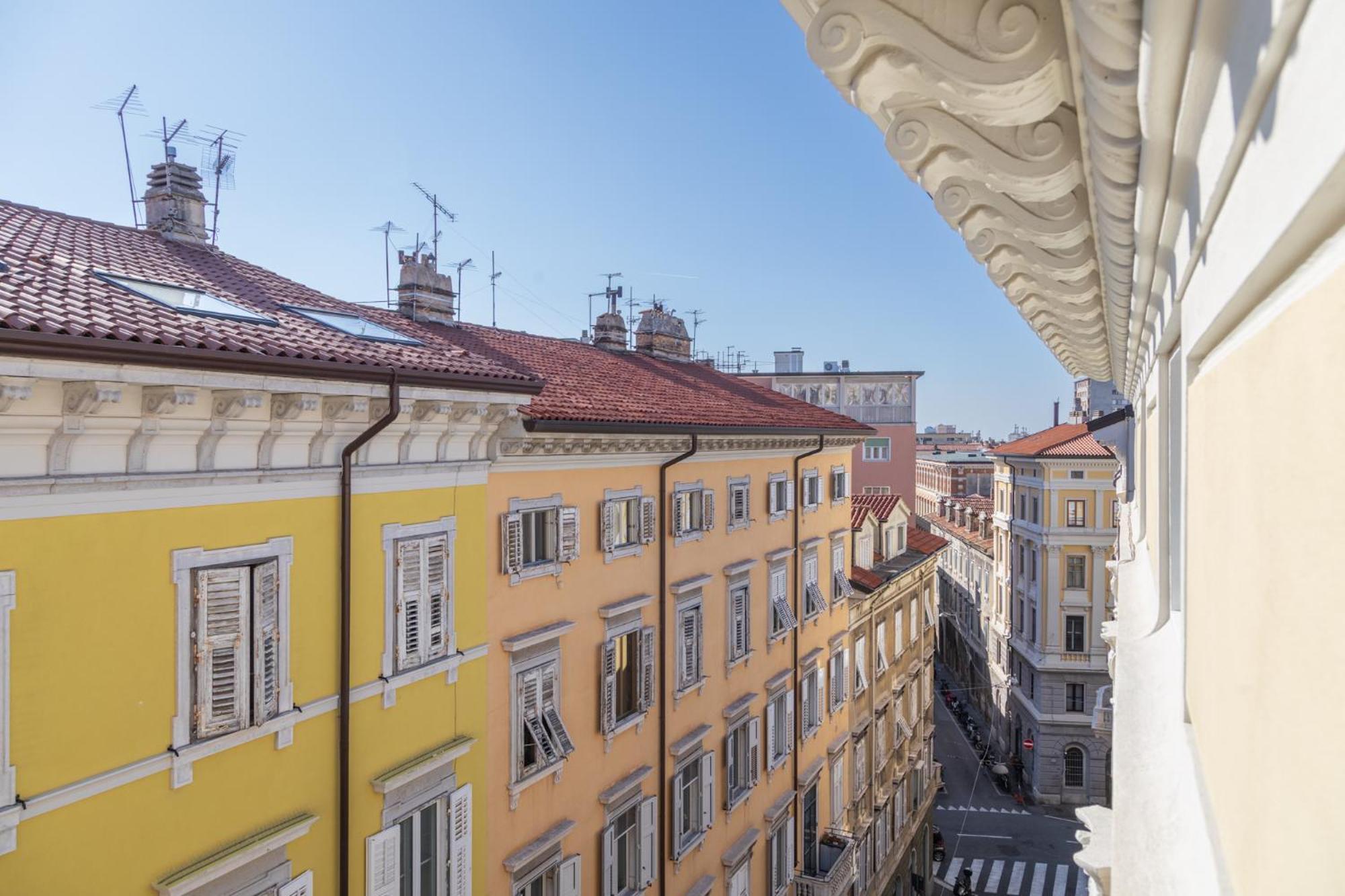 Central Trieste - Elegant City Stay Esterno foto