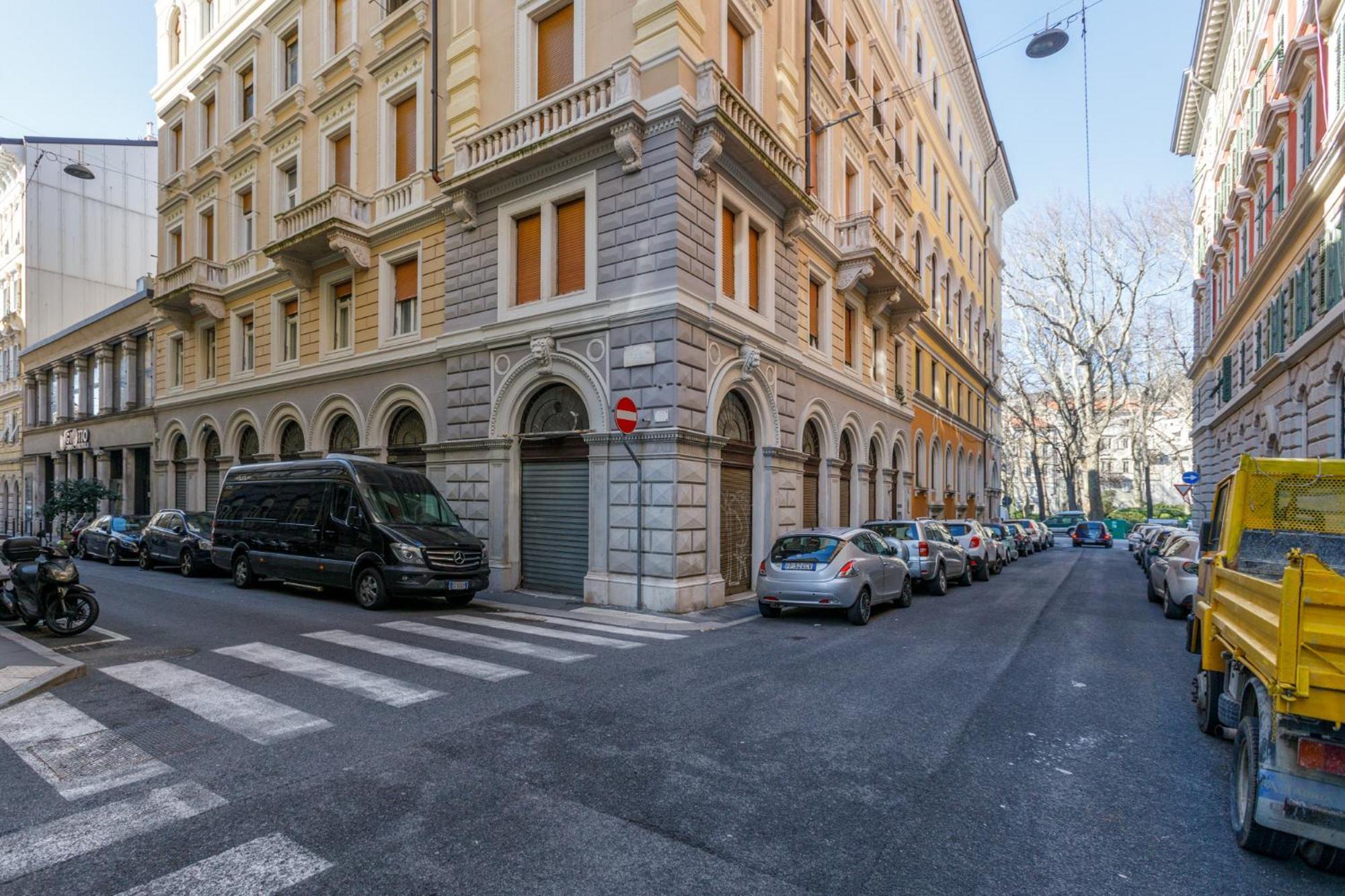 Central Trieste - Elegant City Stay Esterno foto