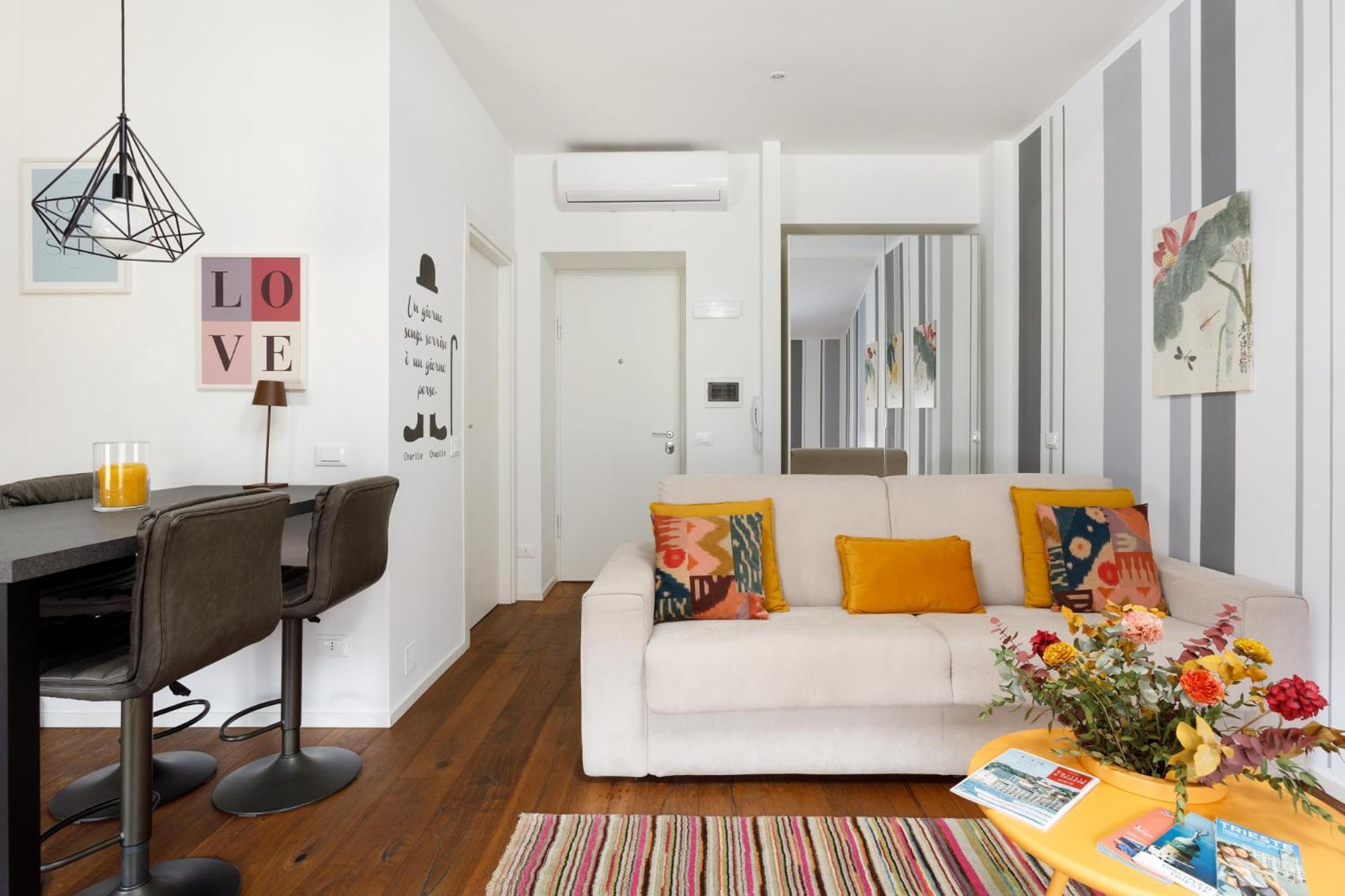 Central Trieste - Elegant City Stay Esterno foto